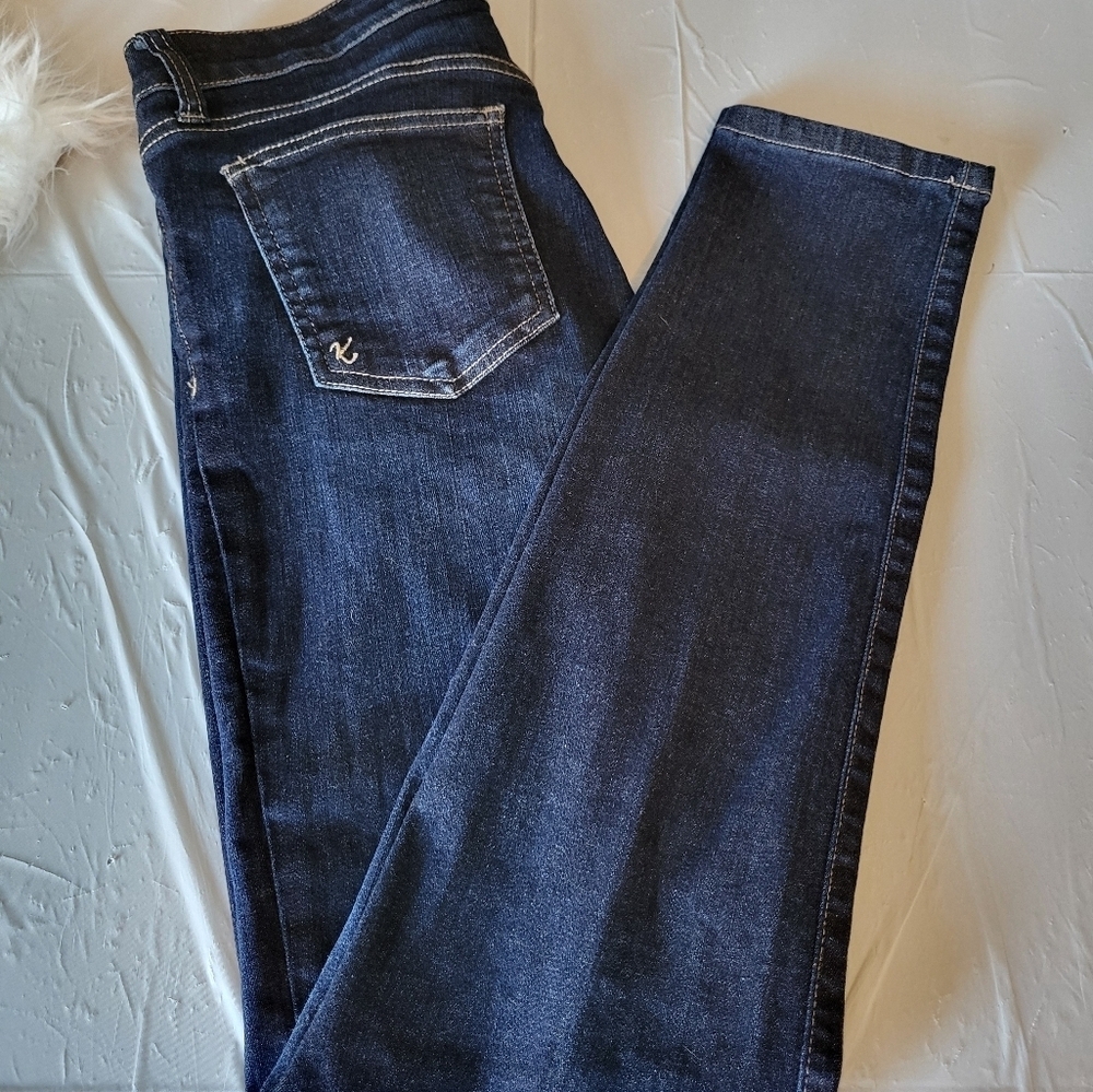 Kut Women Jean's Size 6 (24x30)